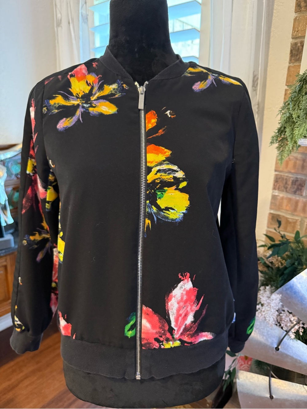 Mossimo Womens XS Floral Bomber Jacket Black Multicolor Zip Front Long Sleeve